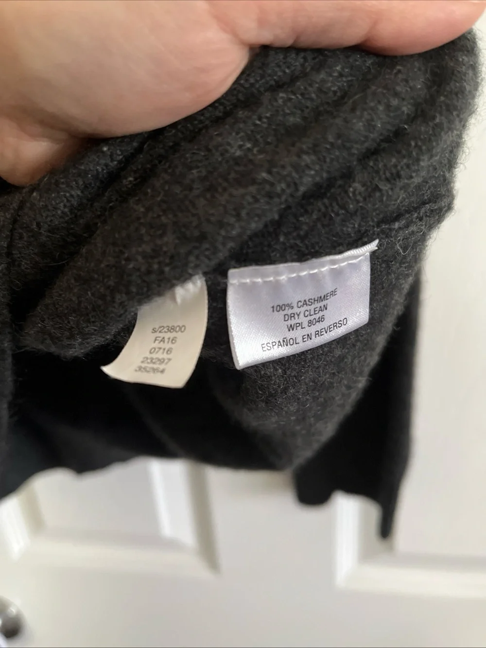 Club Room Men's 100% Cashmere Dark Charcoal V-Neck Sweater